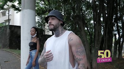 50tinha - Street tramp makes program with desperate tatted man for 50 reais | Nyusha and Matheus Castro